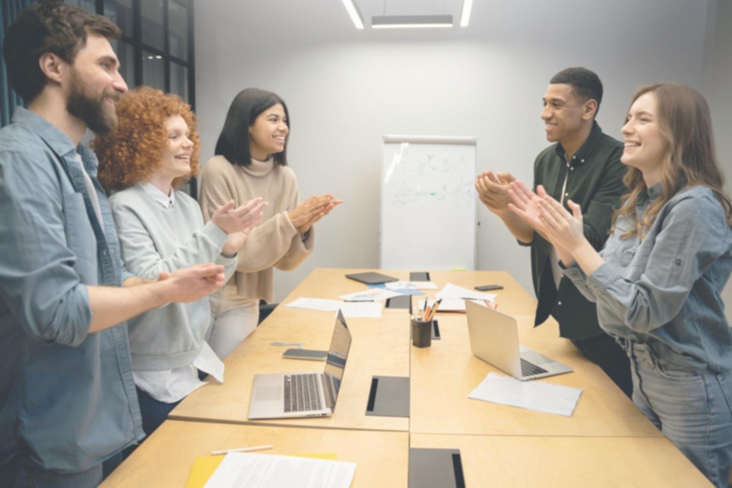 Équipe formée aux compétences financières